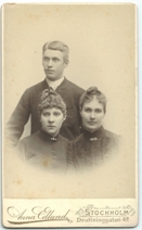  Photo of the same young woman and her siblings?